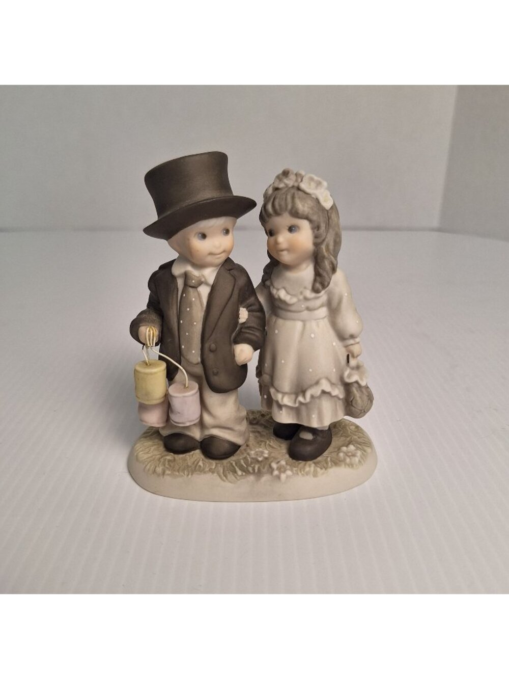 ENESCO "ALWAYS AND FOREVER" PRETTY AS A PICTURE COLLECTION KIM ANDERSON FIGURINE